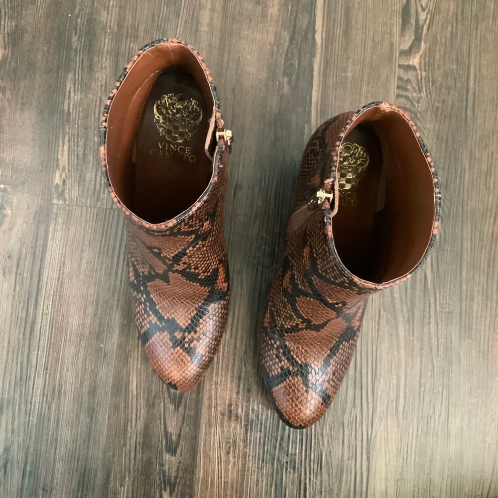 Boots - Picture 5 of 7